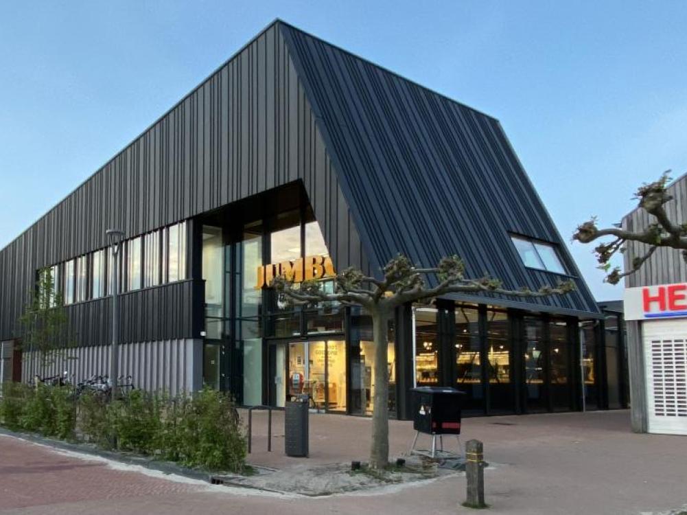 Jumbo voorzijde westzijde met parkeren